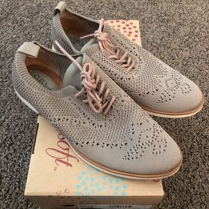 Tan Oxford